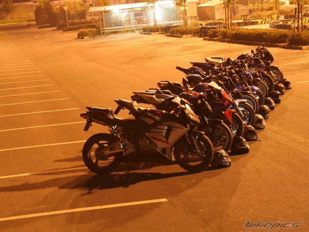 2007 YAMAHA FZR 600 | Picture 1054999 motorcycle photo