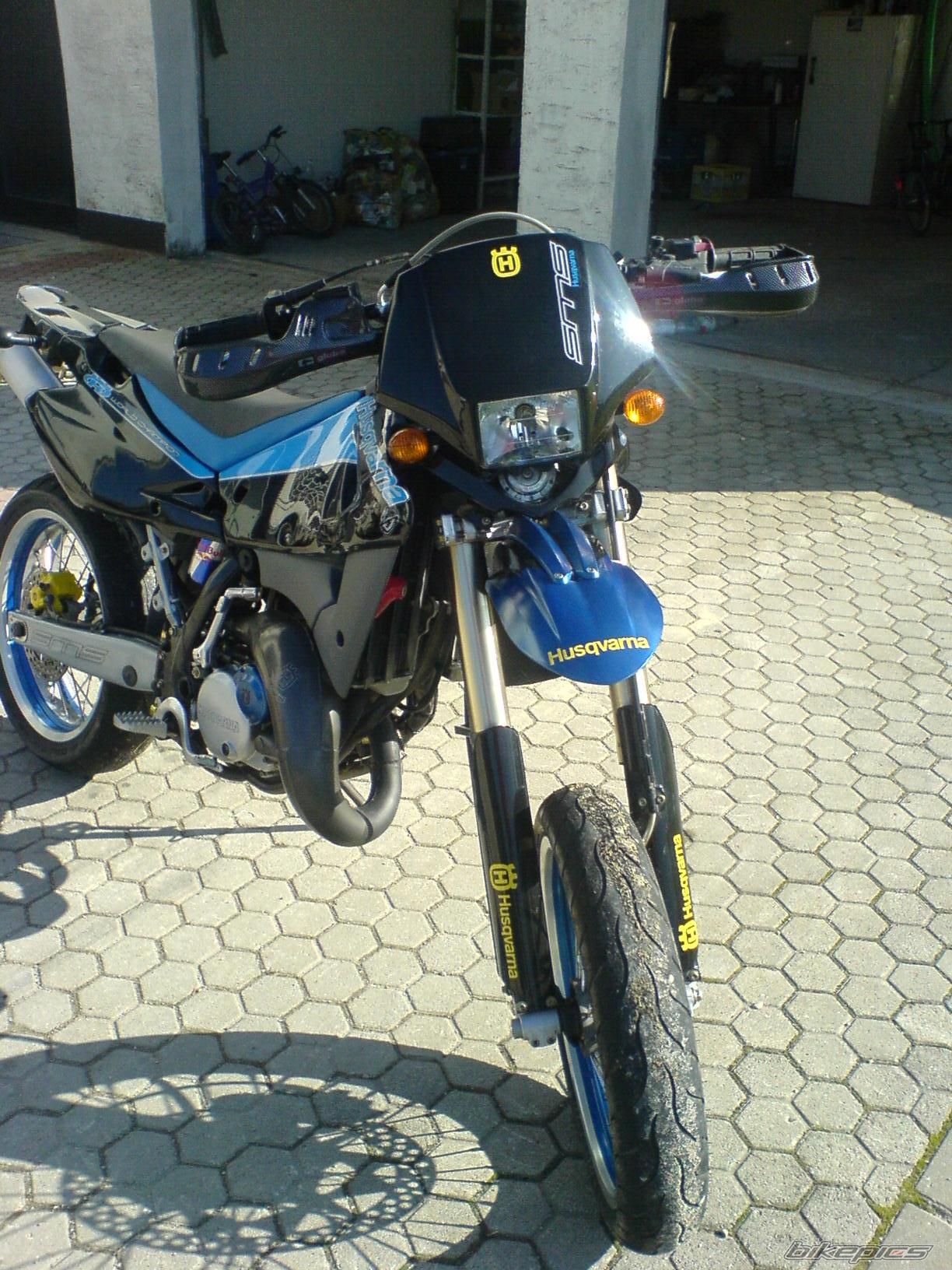 2004 HUSQVARNA SM 125 S | Picture 1055008 motorcycle photo