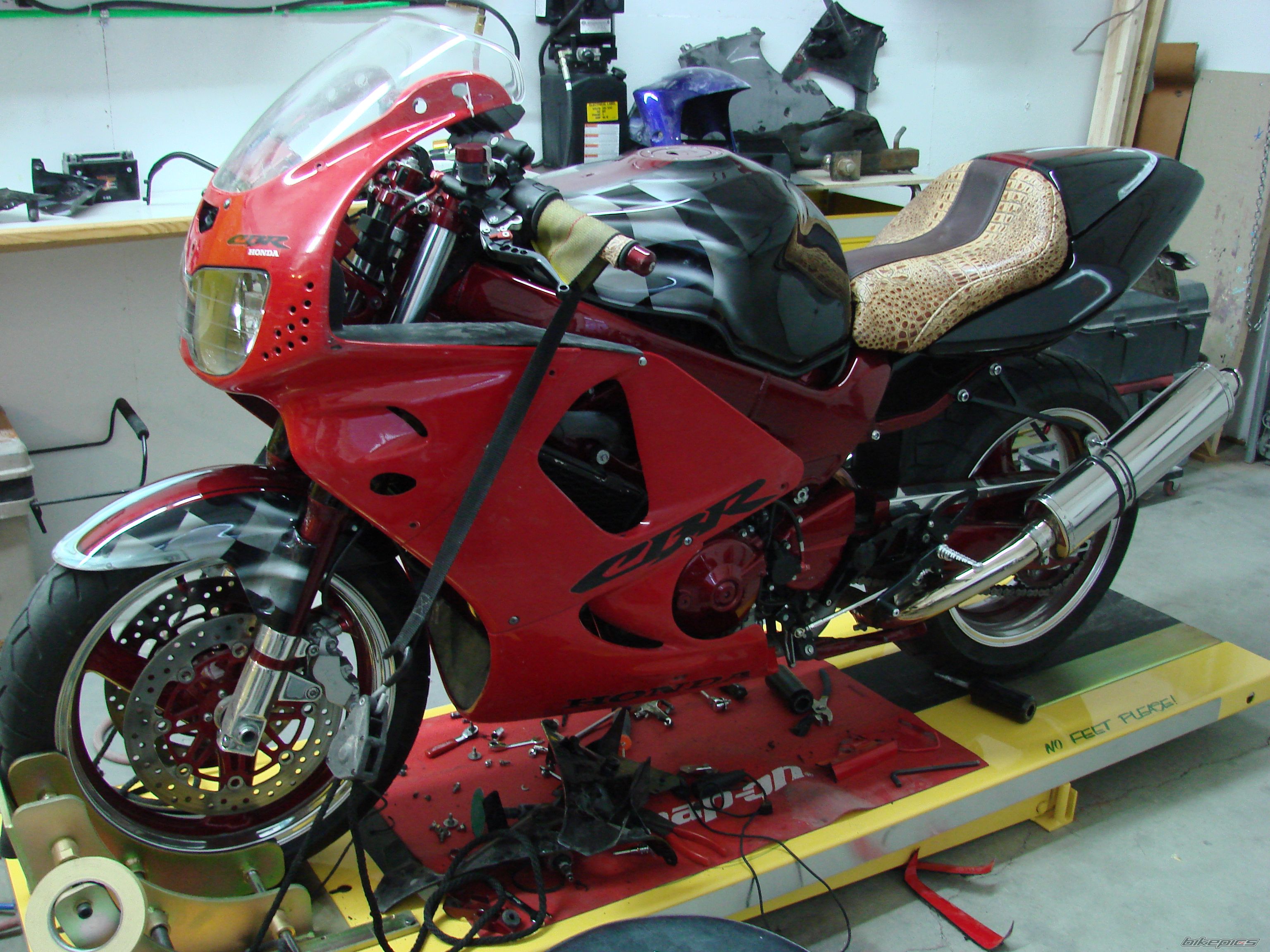 1998 HONDA VTR 1000 | Picture 1056234 motorcycle photo