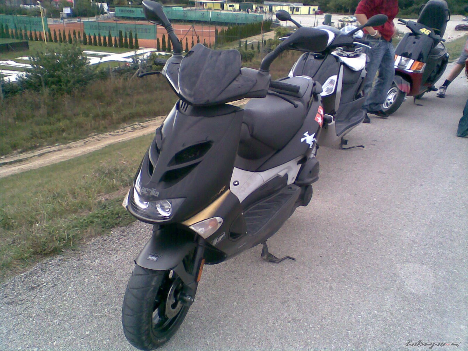 2002 APRILIA SR 50 | Picture 1056906 motorcycle photo
