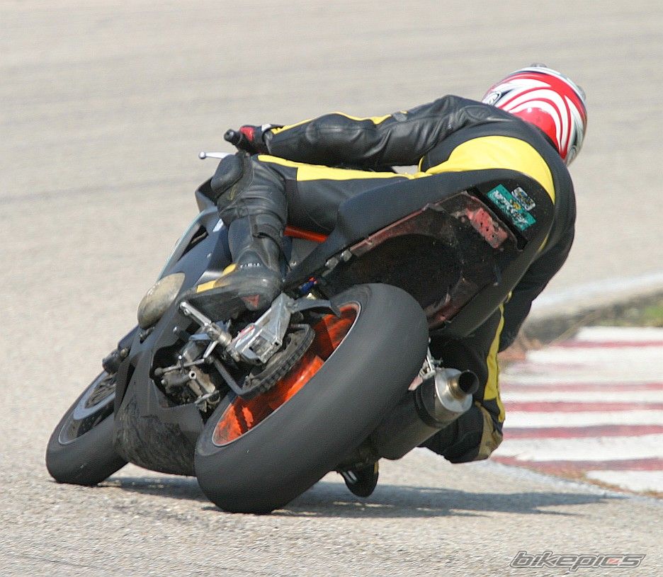 2003 HONDA CBR 900 | Picture 1057184 motorcycle photo