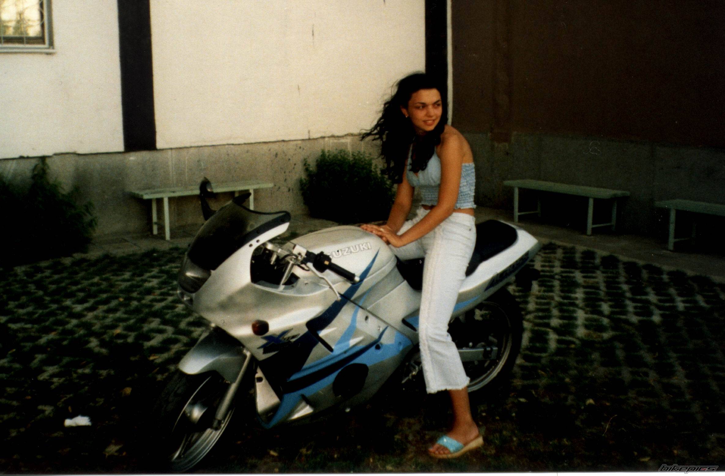 1990 SUZUKI GSX 250 ACROSS | Picture 105789 motorcycle photo