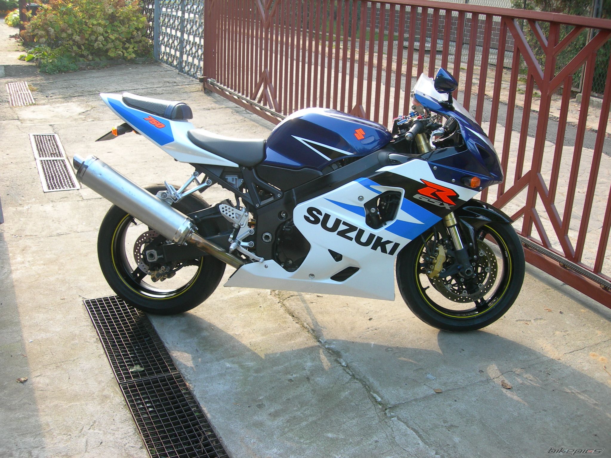 2004 SUZUKI GSX R 750 | Picture 1057937 motorcycle photo