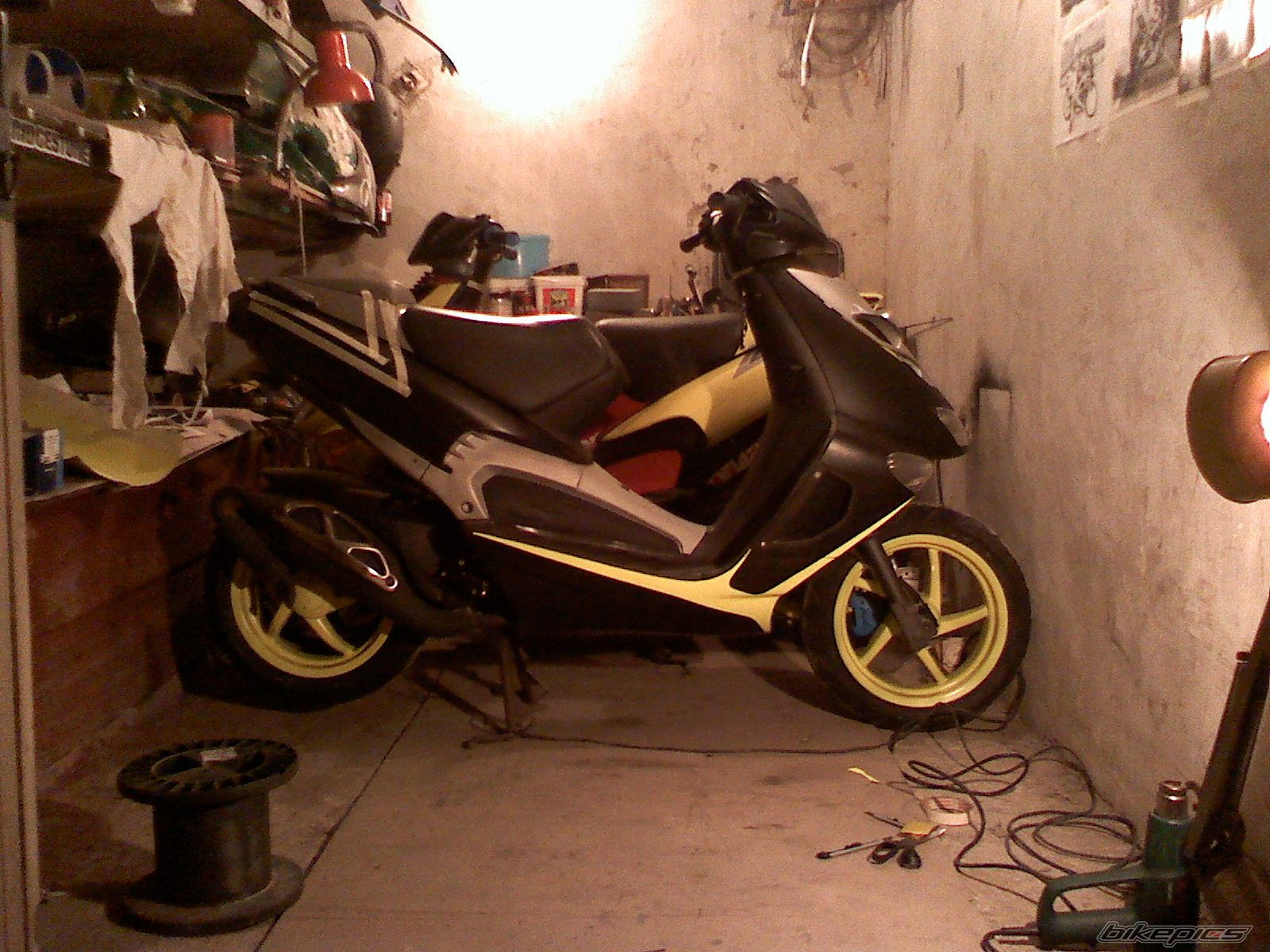 2004 APRILIA SR RACING 50 | Picture 1058225 motorcycle photo