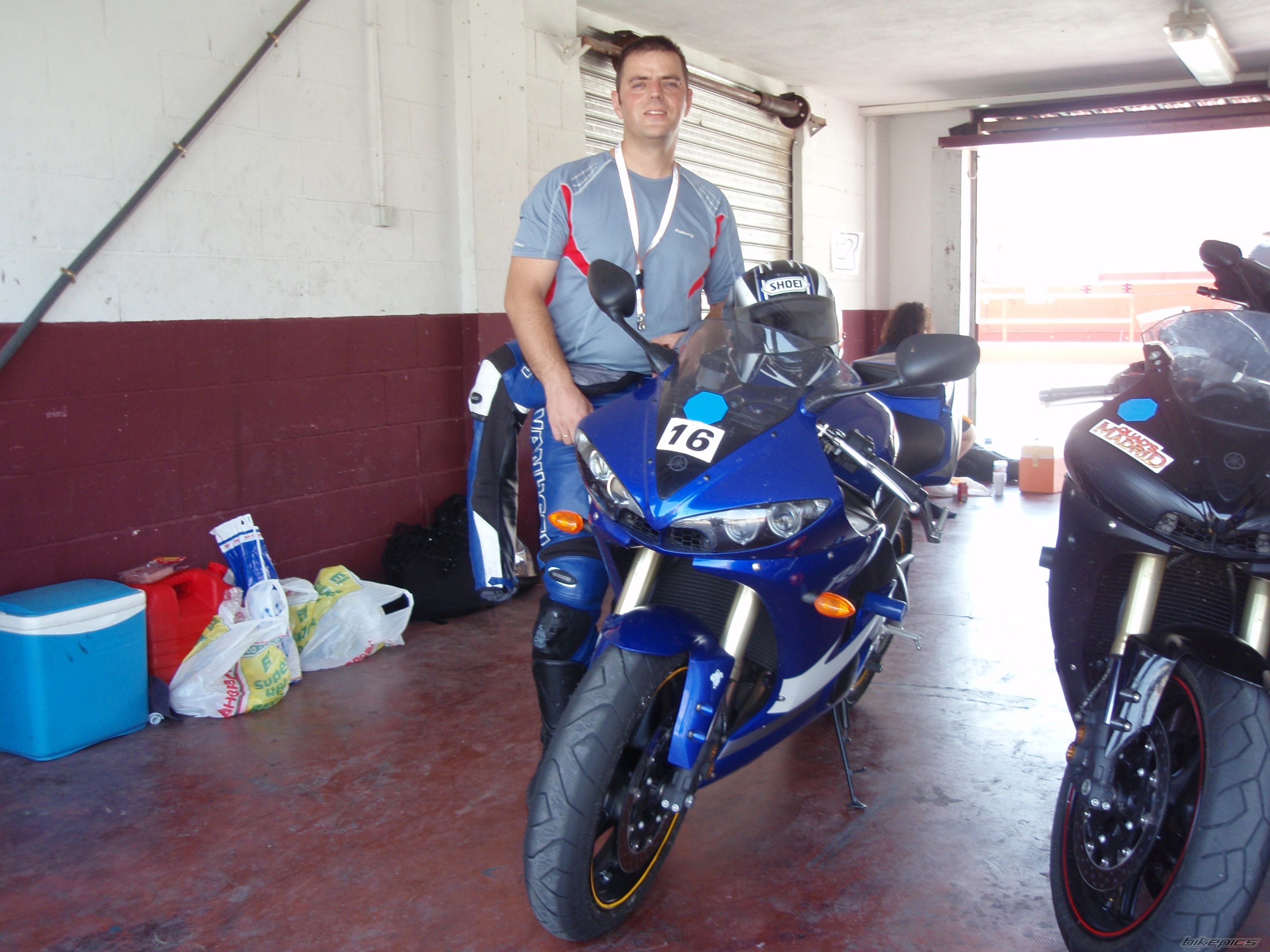 2005 YAMAHA YZF R6 | Picture 1059193 motorcycle photo