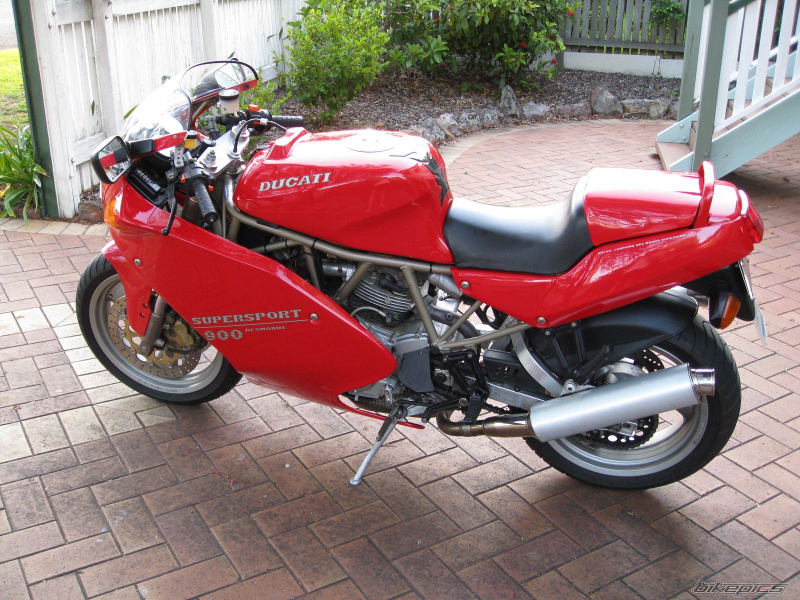 1995 DUCATI 900 SS | Picture 1060890 motorcycle photo
