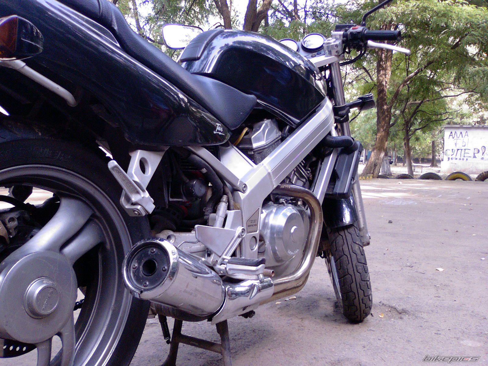 1992 HONDA BROS 400 | Picture 1061666 motorcycle photo