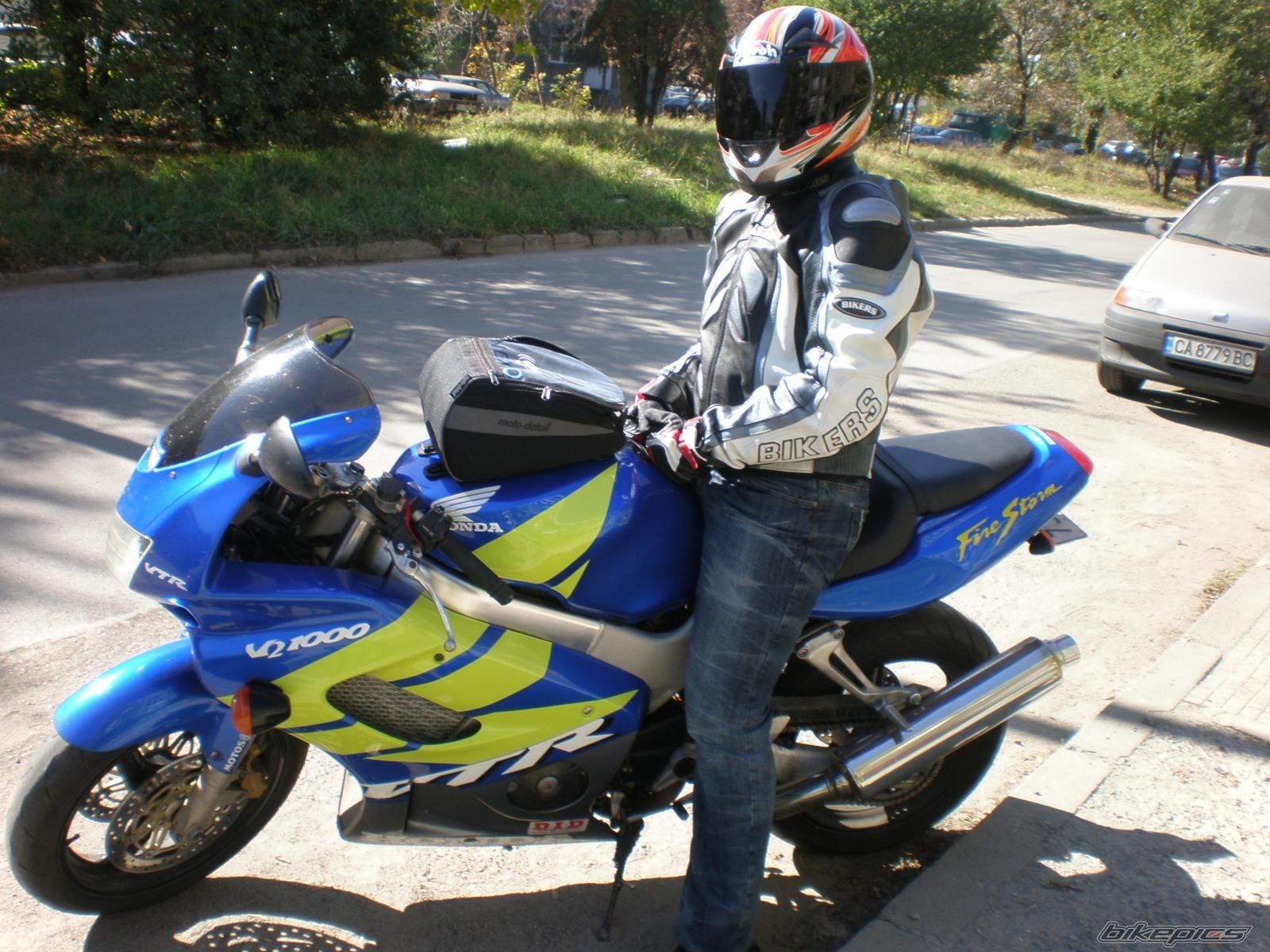 1998 HONDA VTR 1000 | Picture 1064468 motorcycle photo