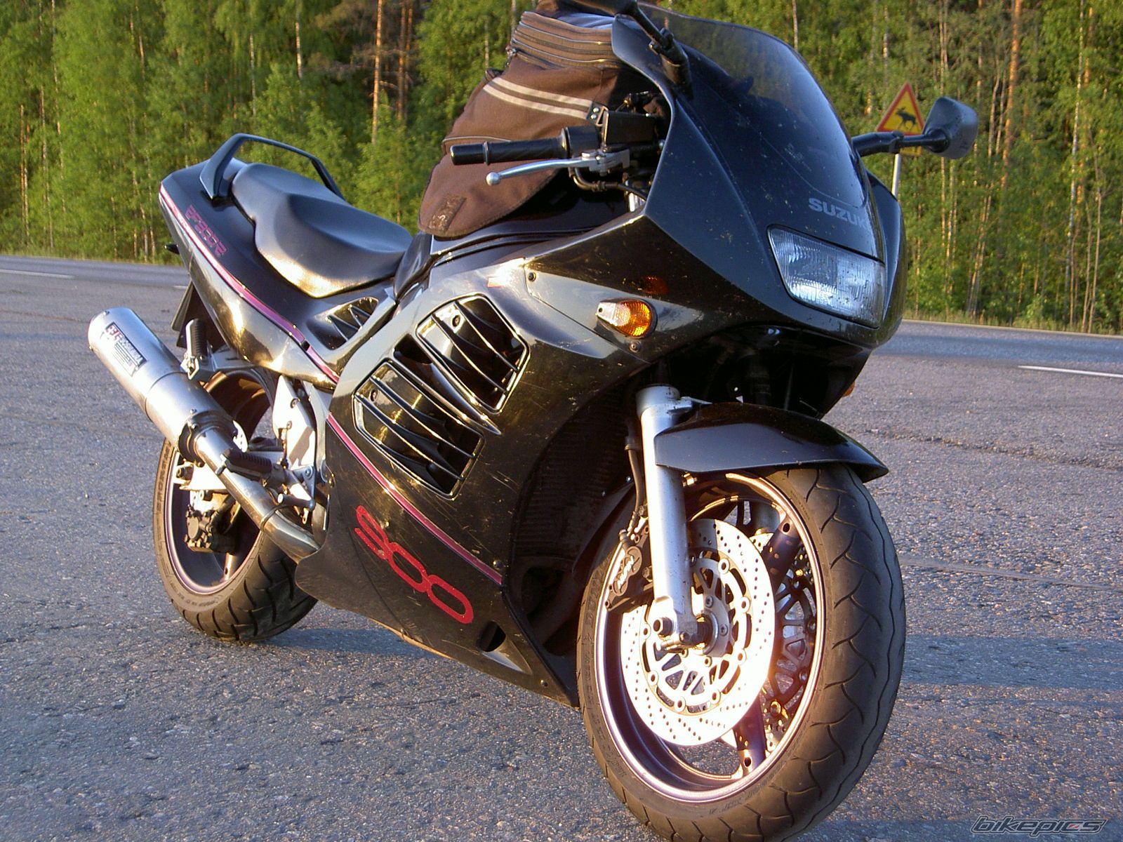 1995 SUZUKI RF 900 | Picture 1066073 motorcycle photo