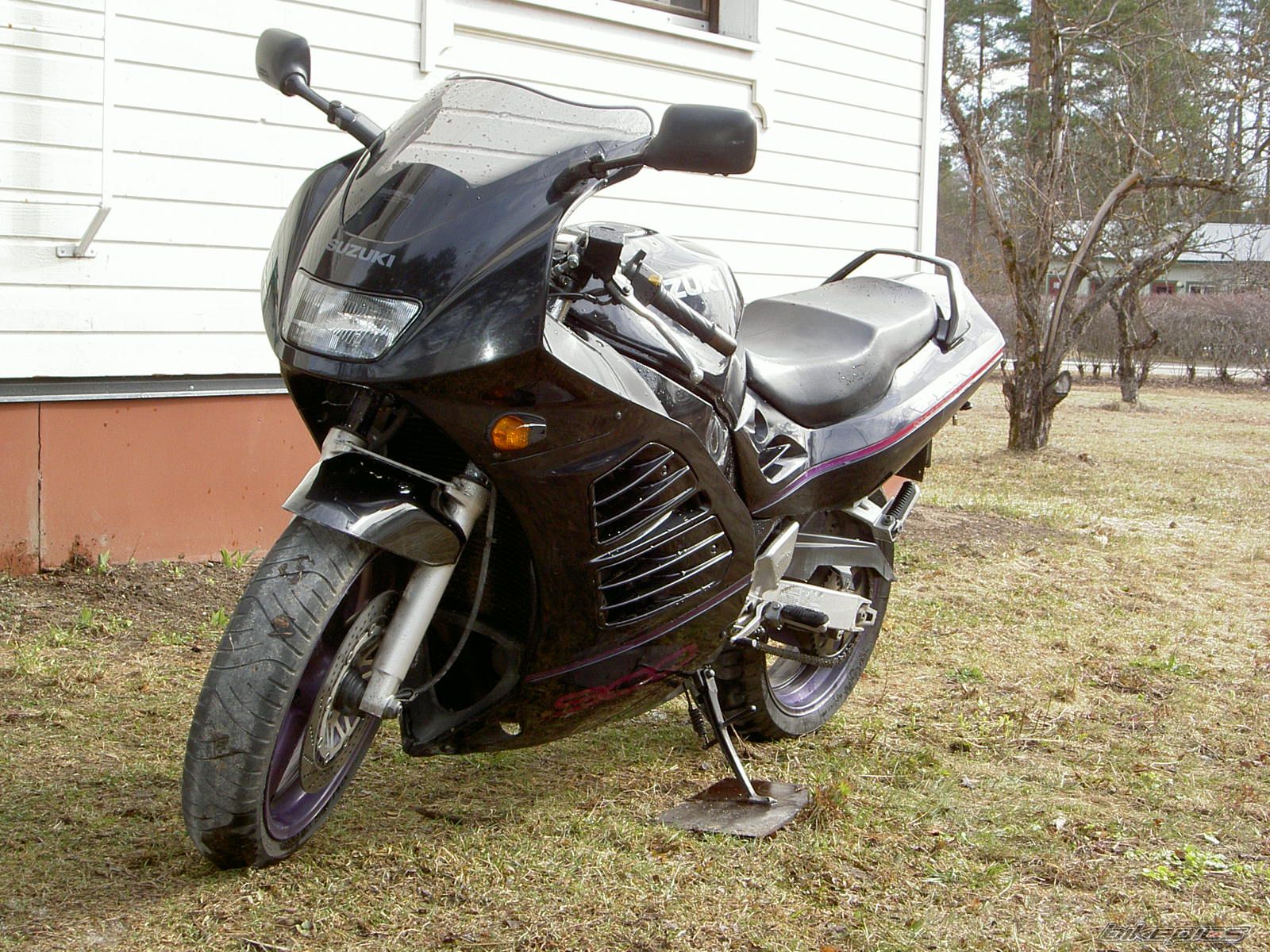 1995 SUZUKI RF 900 | Picture 1066076 motorcycle photo