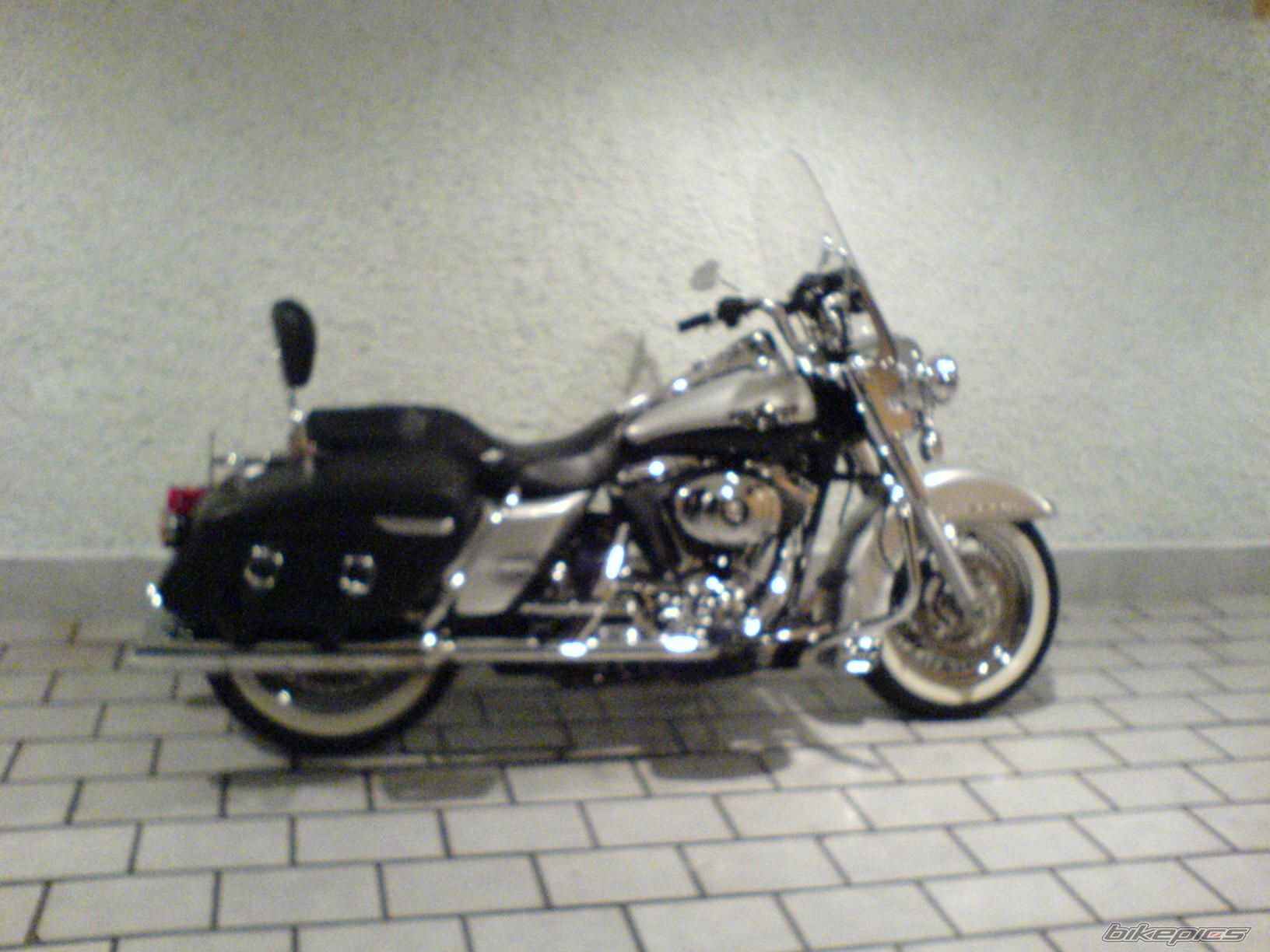 2003 HARLEY DAVIDSON HARLEY DAVISON ROAD KING CLASSIC | Picture 1066204 motorcycle photo