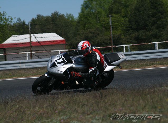 2003 YAMAHA YZF R1 | Picture 1066432 motorcycle photo