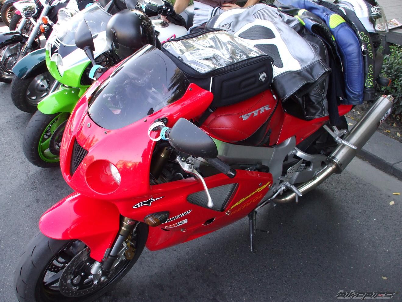 2001 HONDA VTR 1000 SP1 | Picture 1068859 motorcycle photo