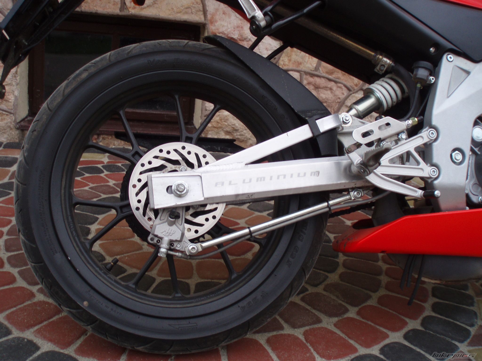 2005 DERBI GPR | Picture 1070018 motorcycle photo