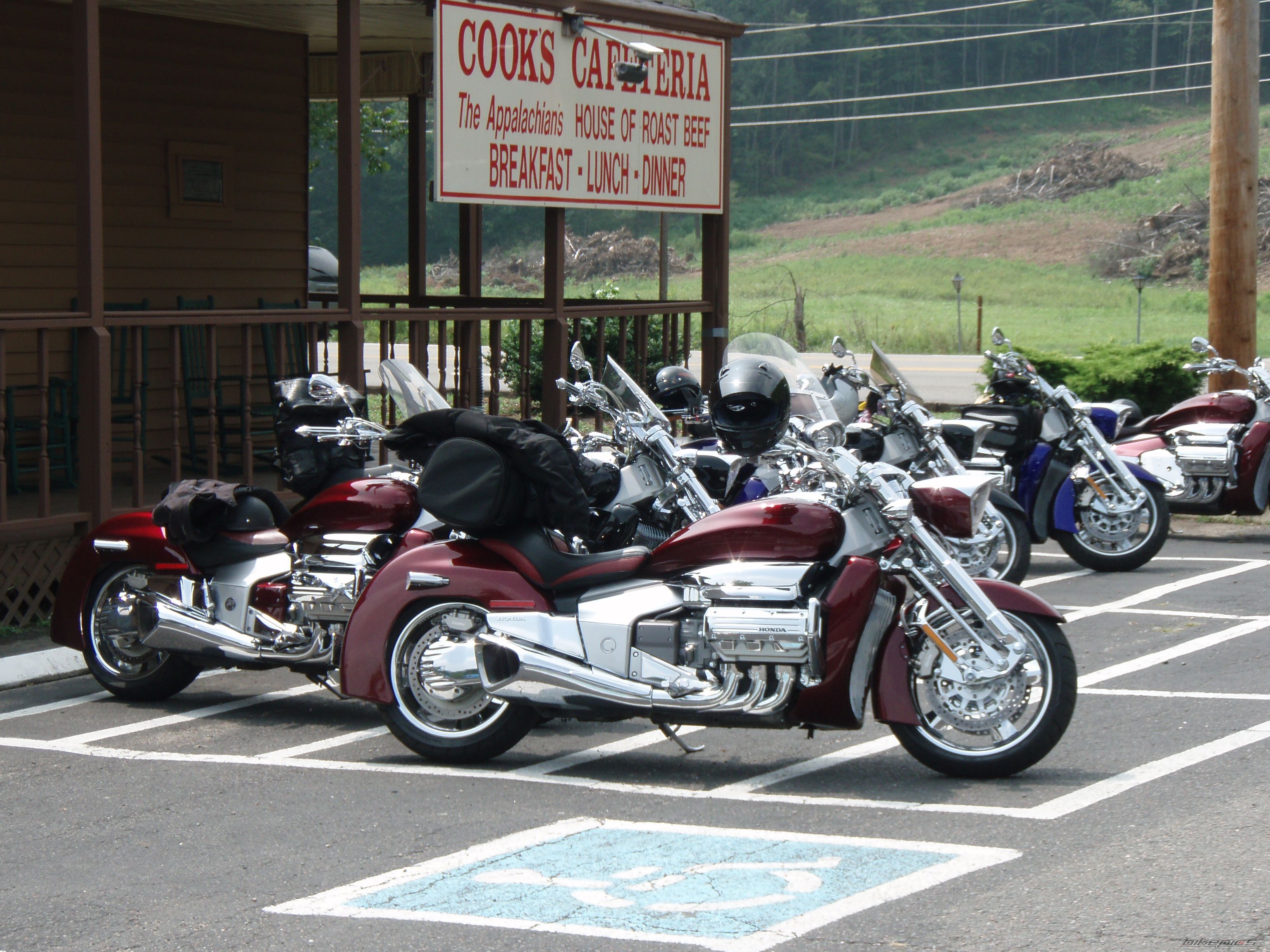 2004 HONDA VALKYRIE RUNE | Picture 1070237 motorcycle photo
