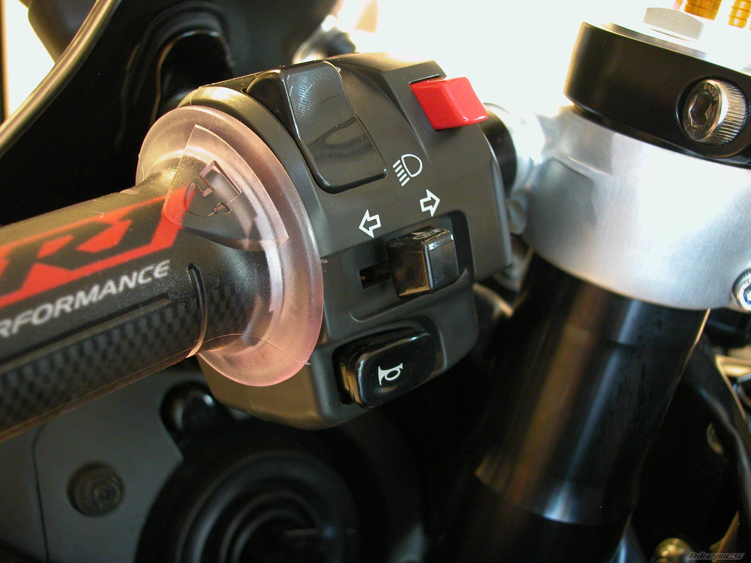 2002 YAMAHA YZF R1 | Picture 107027 motorcycle photo