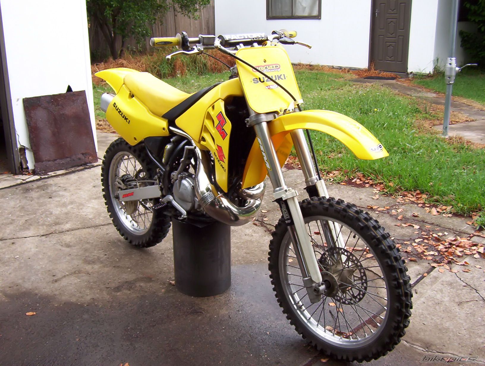 1990 SUZUKI RM 250 | Picture 1075840 motorcycle photo