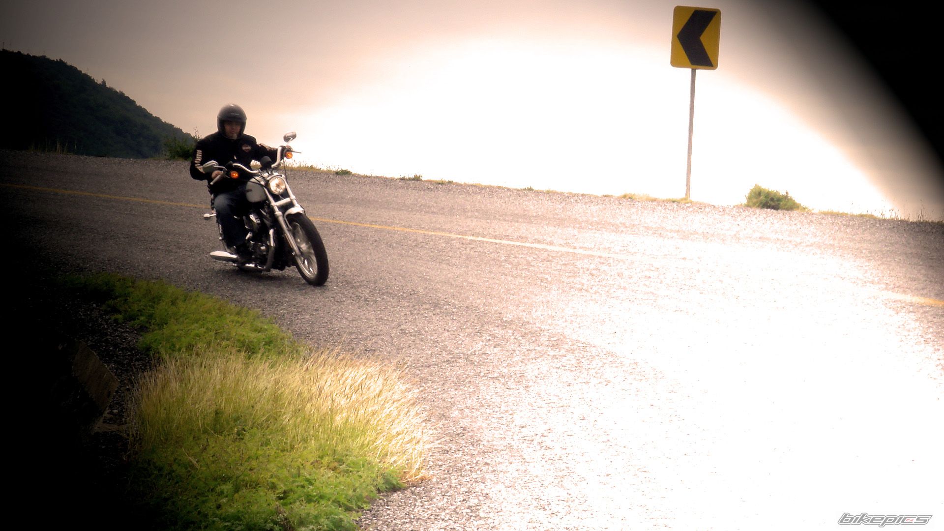 2007 HARLEY DAVIDSON XL 883C | Picture 1077978 motorcycle photo