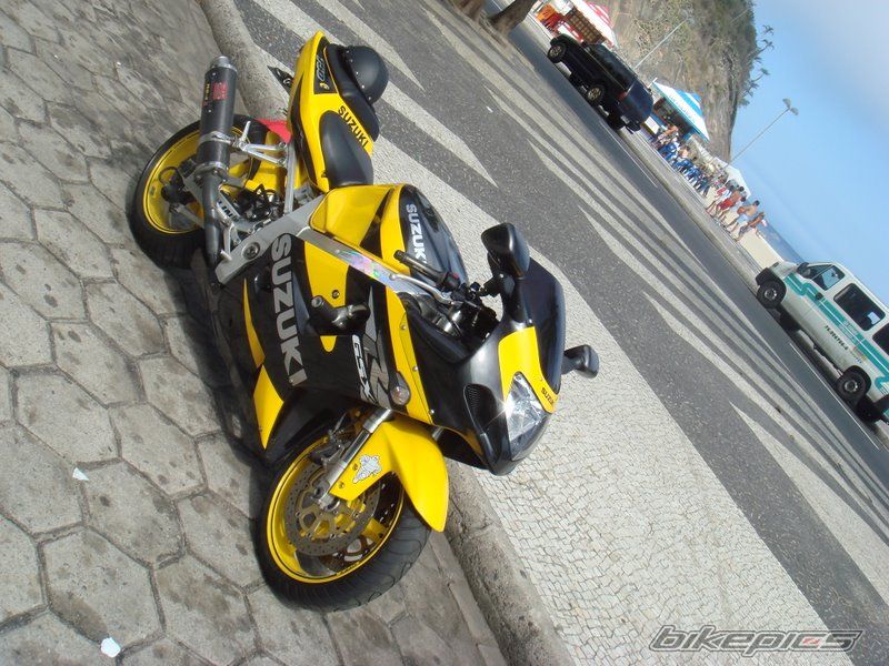 2001 SUZUKI GSX R 750 | Picture 1078848 motorcycle photo
