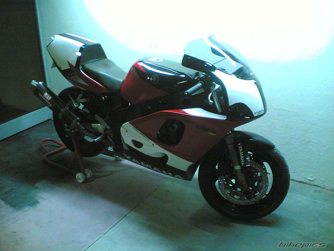 1992 YAMAHA FZR 1000 | Picture 1081572 motorcycle photo