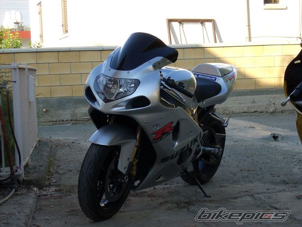 2001 SUZUKI GSX R 1000 | Picture 1081938 motorcycle photo