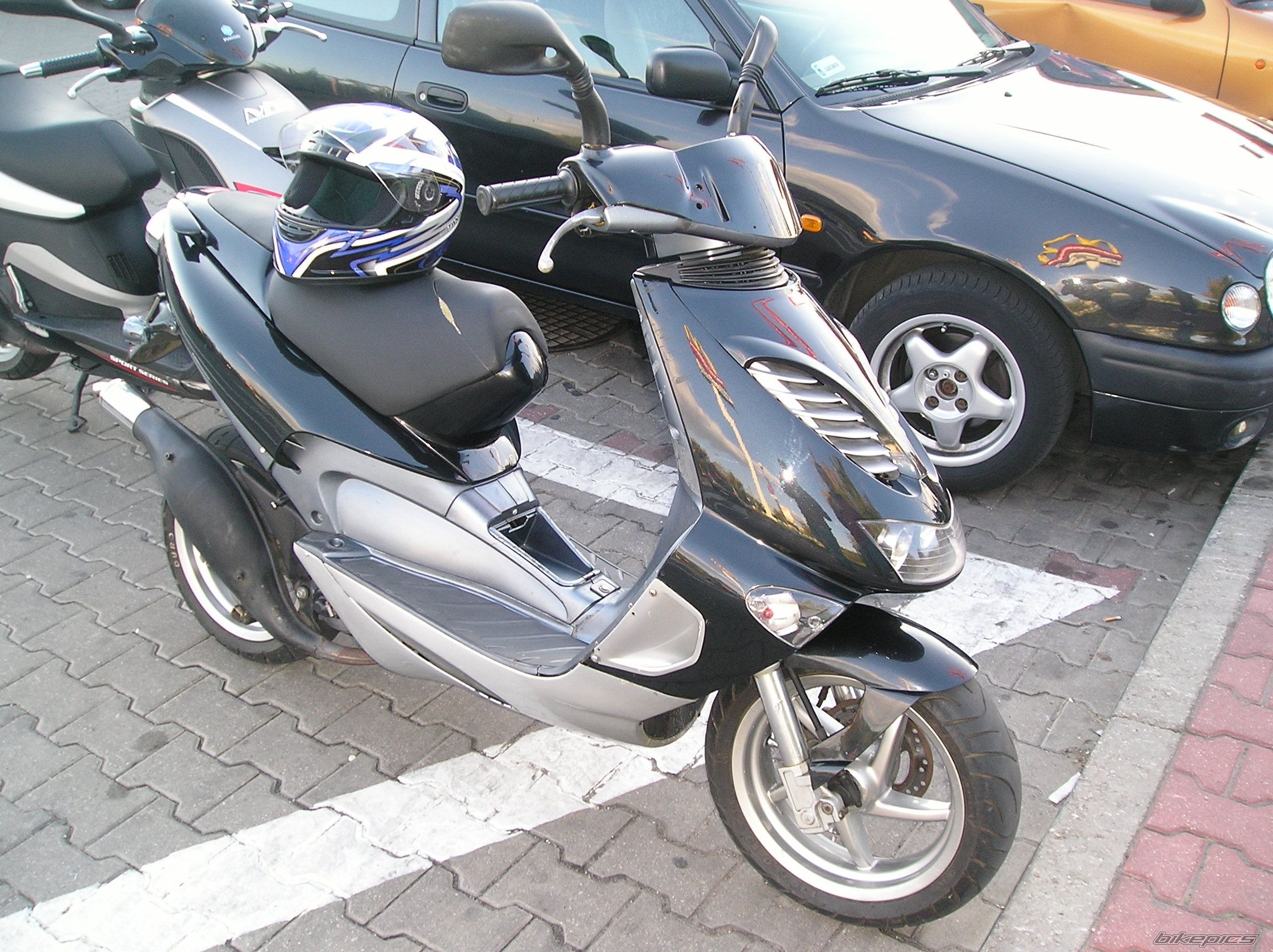 1999 APRILIA SR 50 | Picture 1086552 motorcycle photo