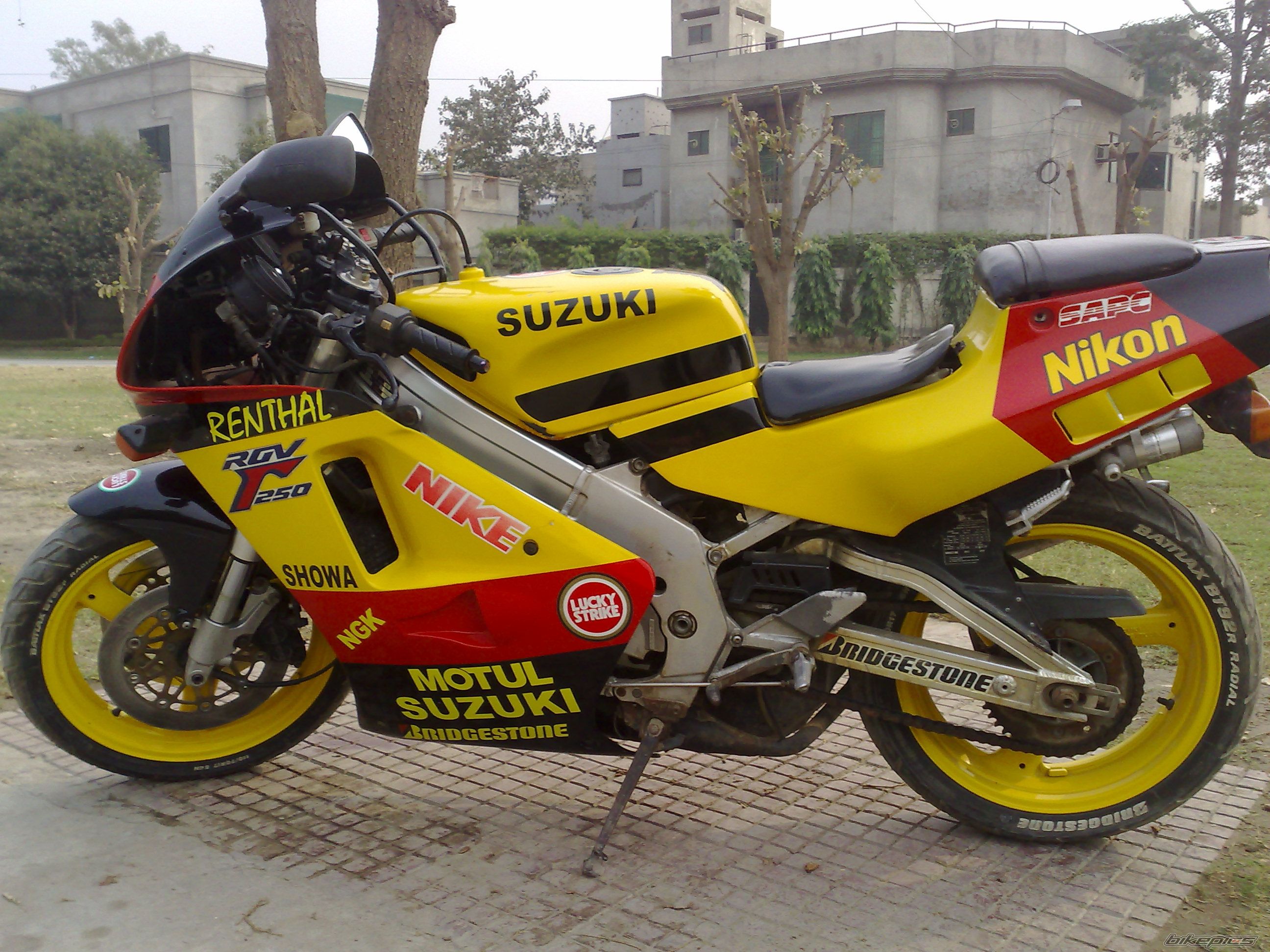 1991 SUZUKI RGV 250 | Picture 1088218 motorcycle photo