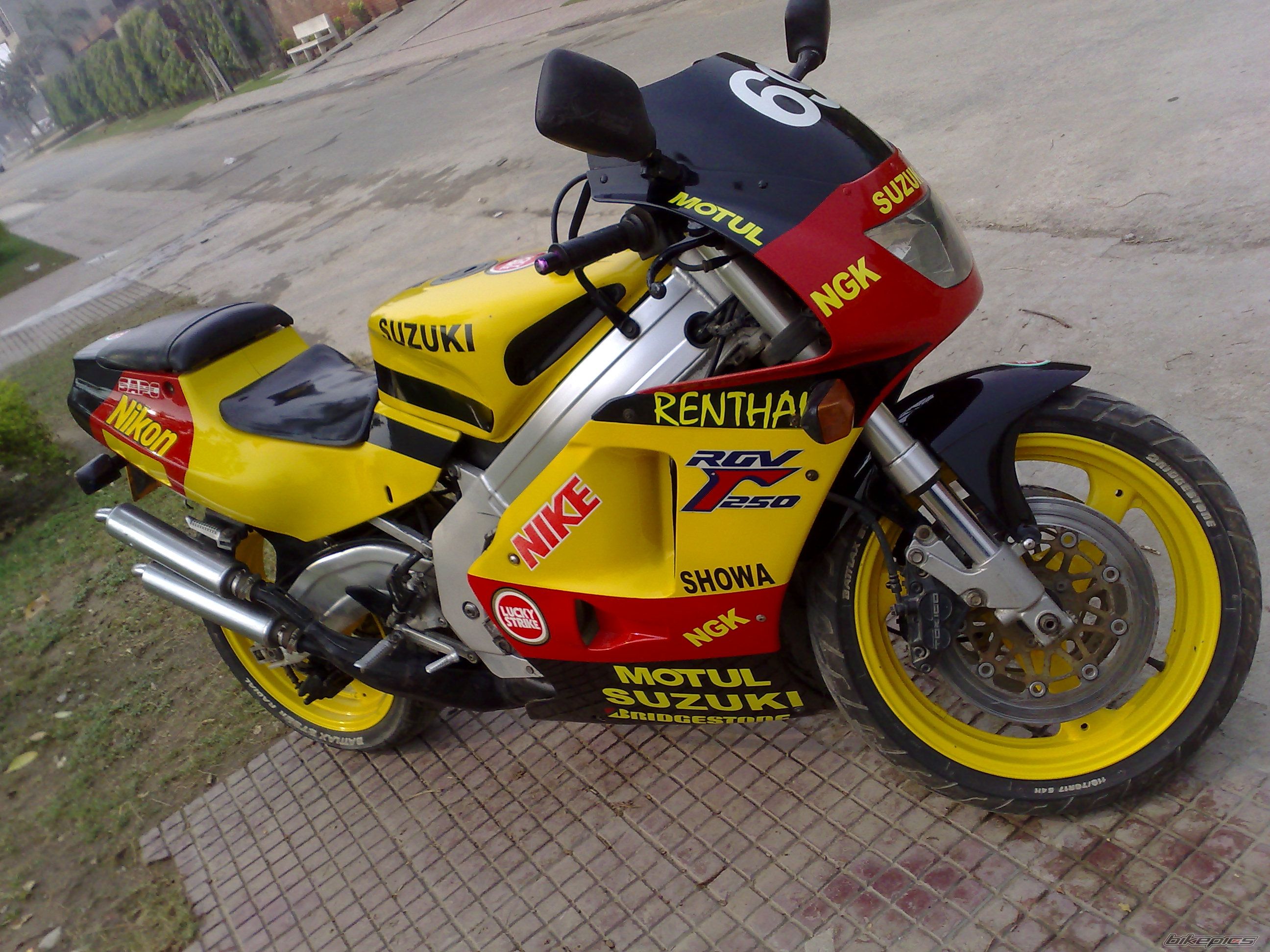 1991 SUZUKI RGV 250 | Picture 1088244 motorcycle photo