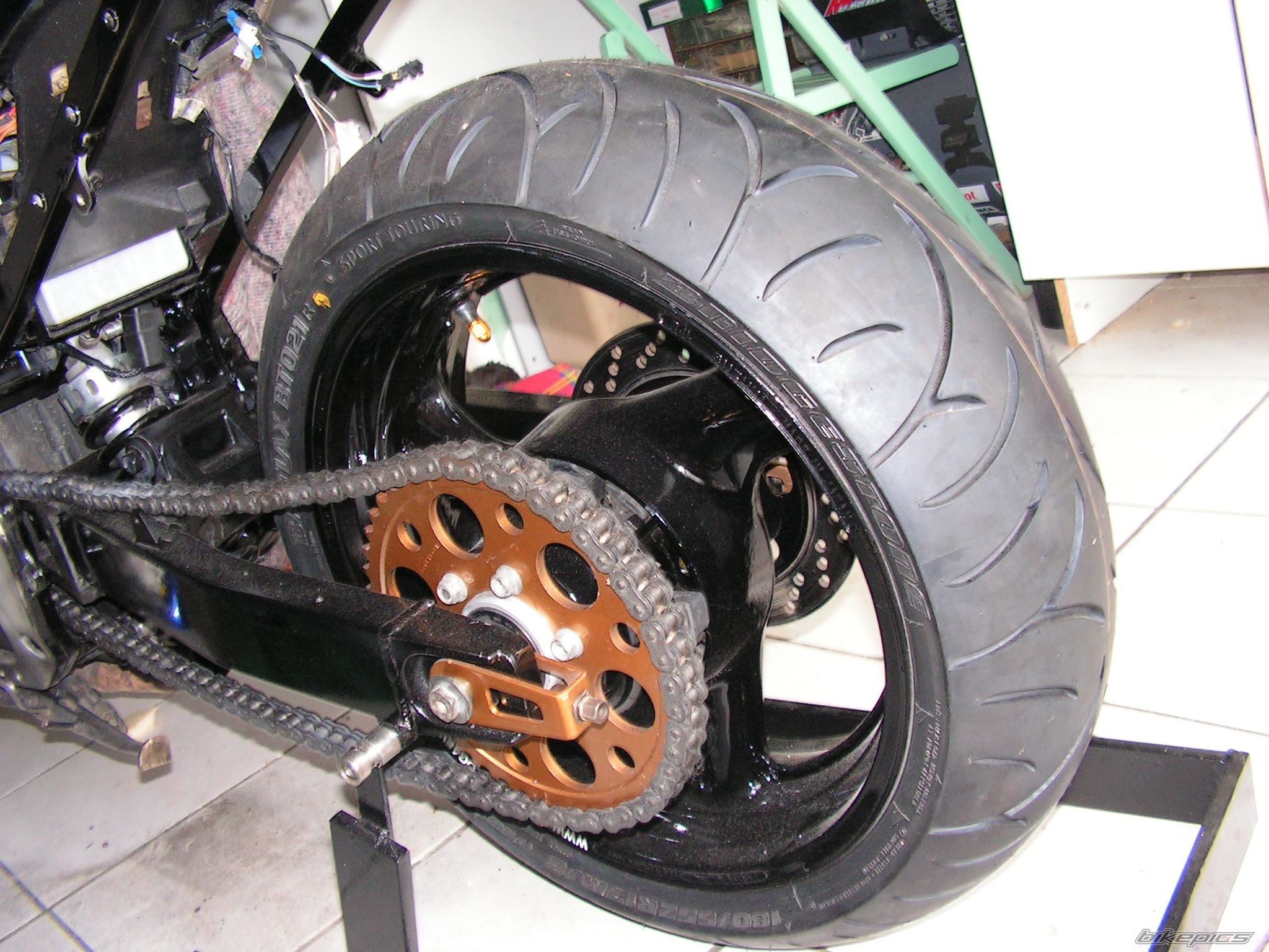 1992 SUZUKI GSX R 1100 | Picture 1089636 motorcycle photo