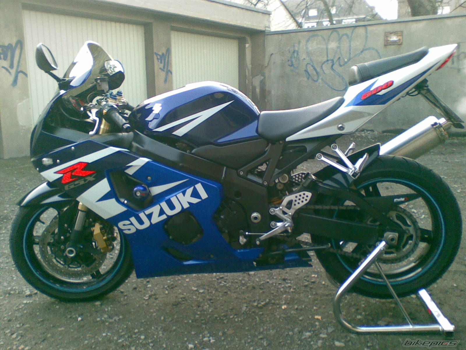 2004 SUZUKI GSX R 600 | Picture 1090277 motorcycle photo