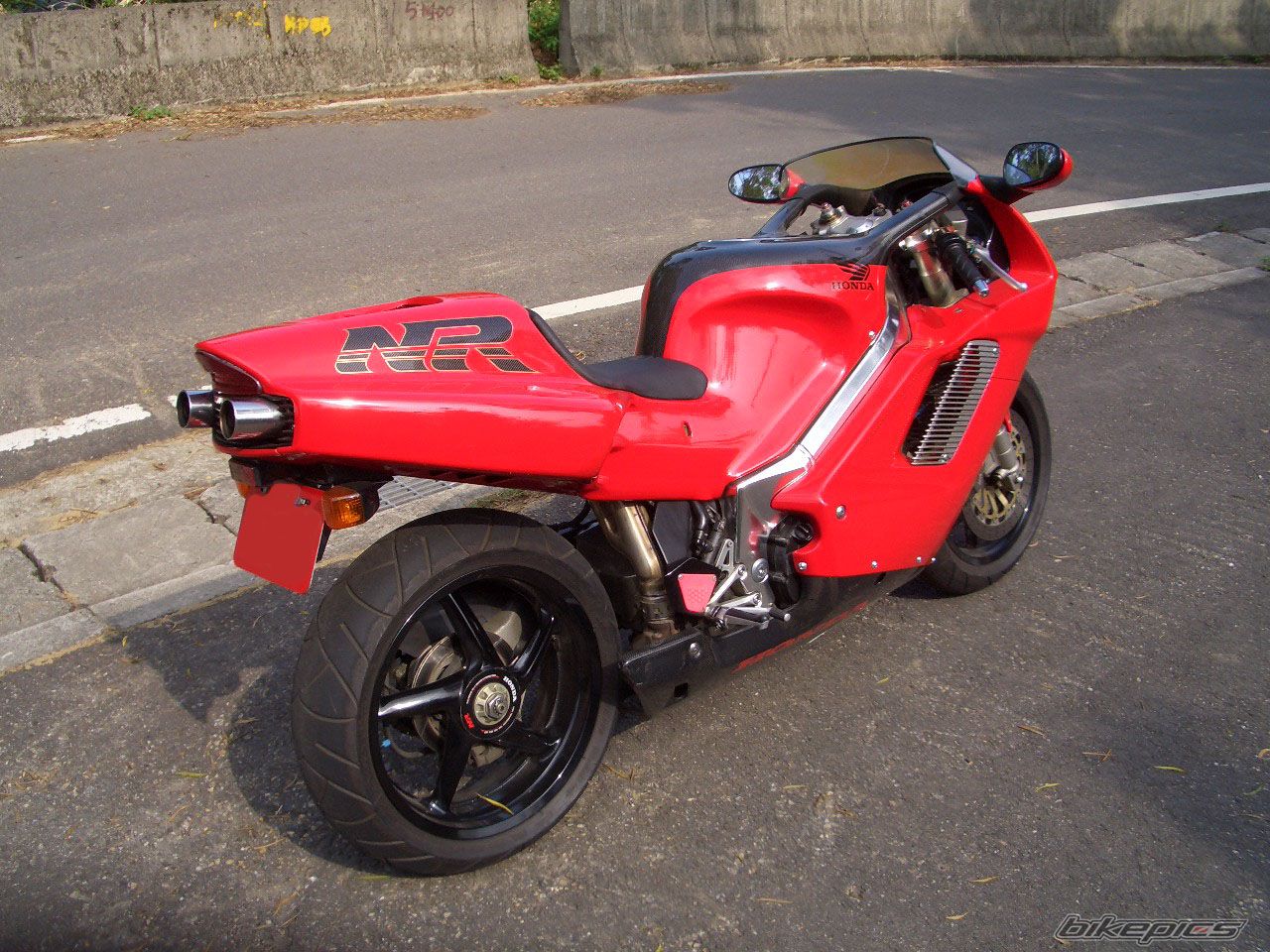 1994 HONDA NR 750 | Picture 1091742 motorcycle photo