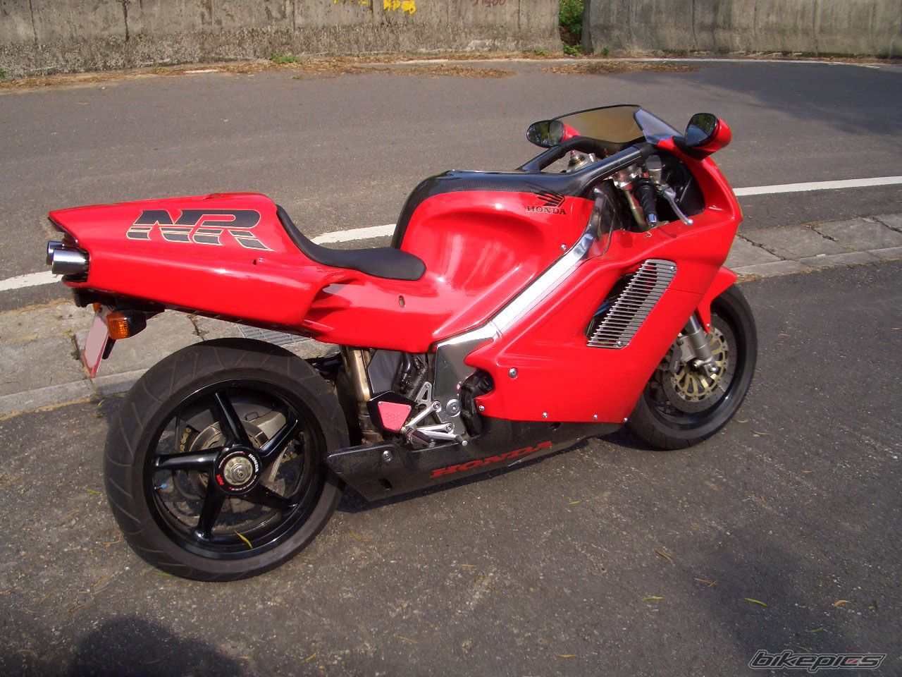1994 HONDA NR 750 | Picture 1091744 motorcycle photo