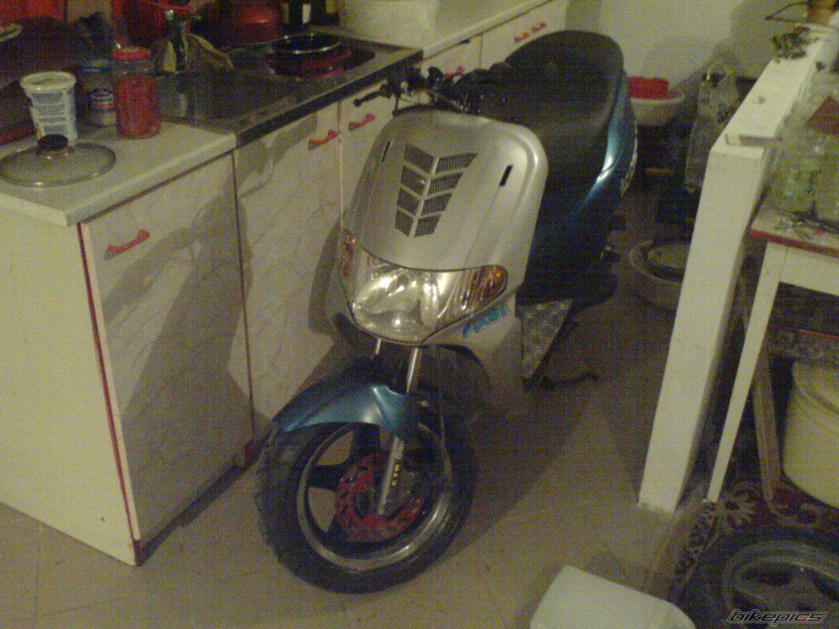 2002 DERBI ATLANTIS | Picture 1092324 motorcycle photo