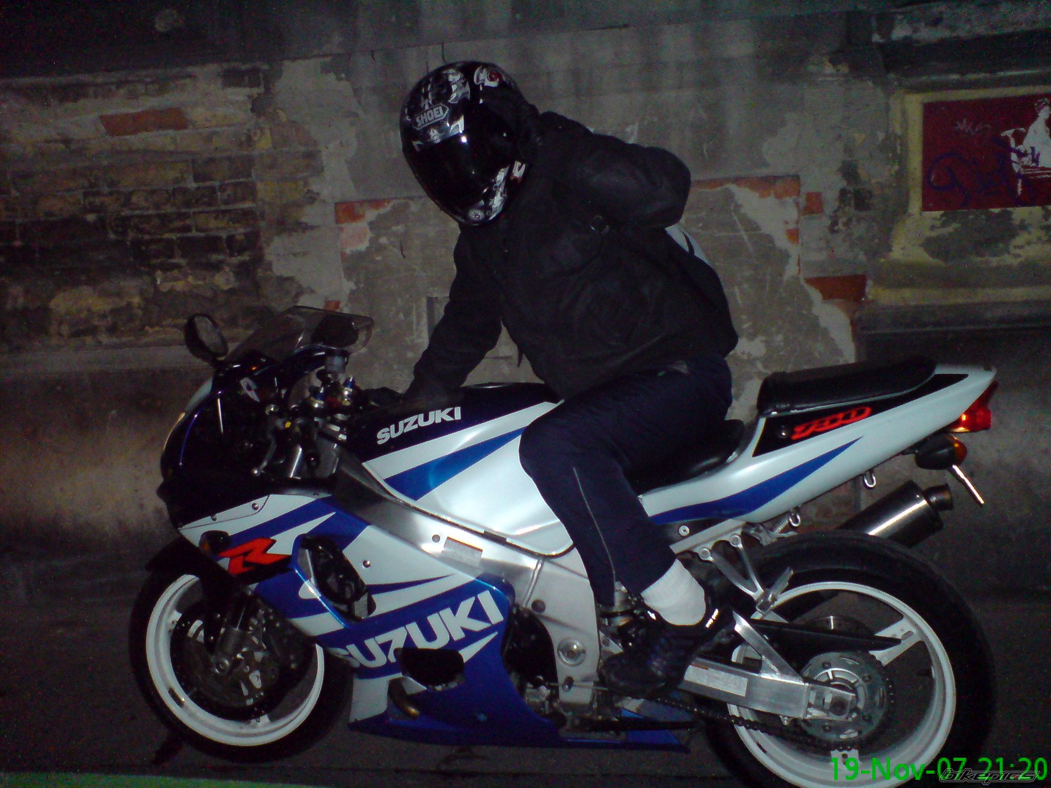 2002 SUZUKI GSX R 750 | Picture 1092470 motorcycle photo
