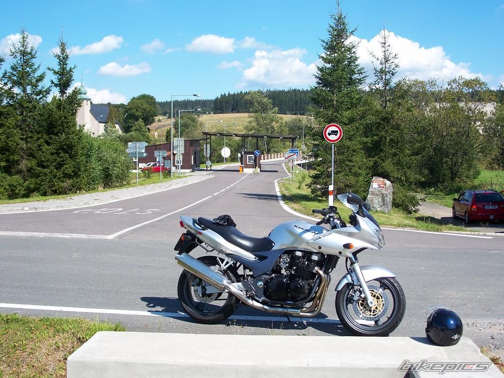 2001 KAWASAKI ZR 7 | Picture 1092803 motorcycle photo