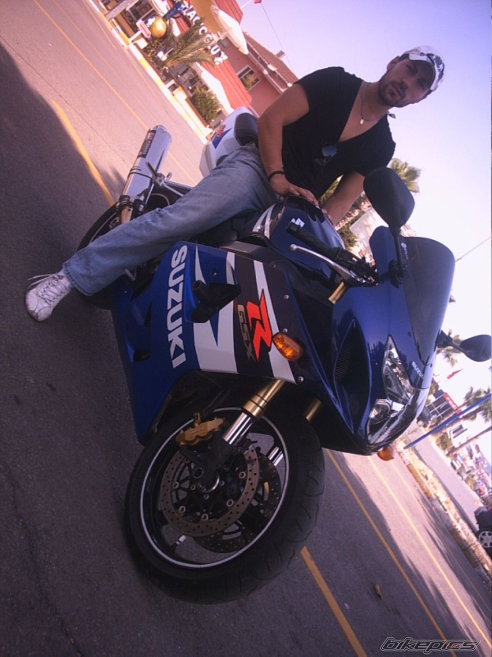 2004 SUZUKI GSX R 600 | Picture 1092836 motorcycle photo
