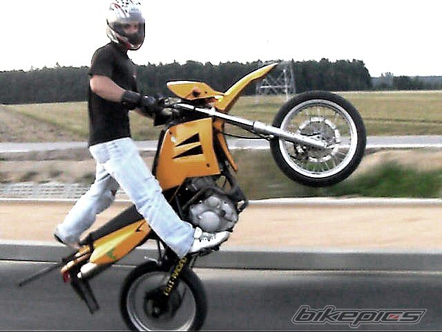 2002 MZ 125SM | Picture 1093557 motorcycle photo