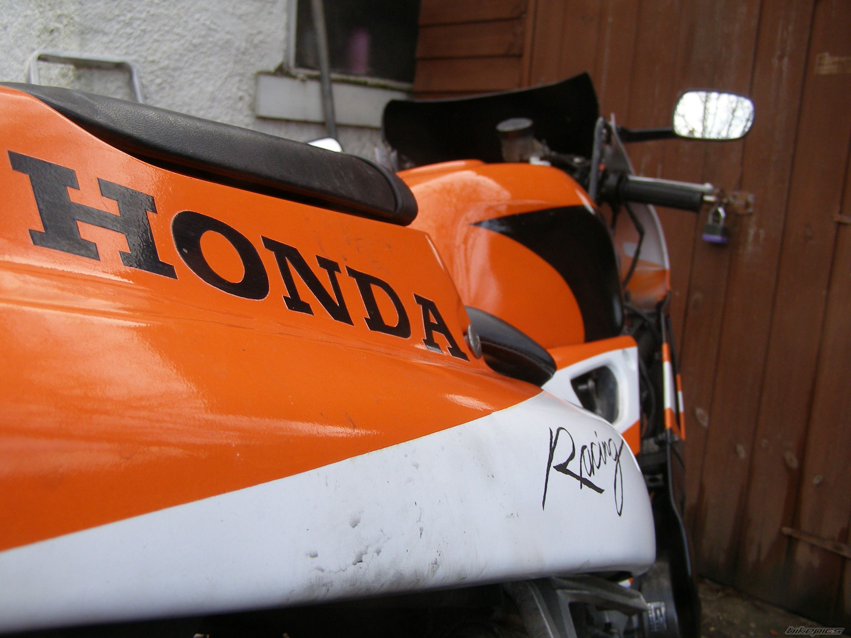 1992 HONDA VFR 400 | Picture 1094047 motorcycle photo