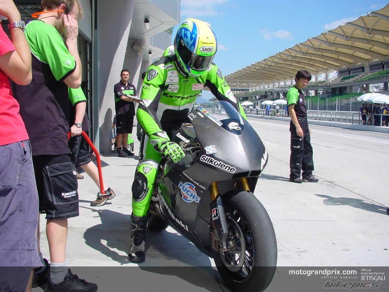 2004 KAWASAKI ZX RR | Picture 109417 motorcycle photo