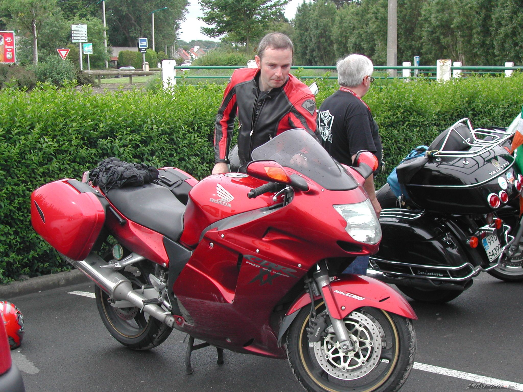 1999 HONDA CBR 1100 BLACKBIRD | Picture 1094337 motorcycle photo