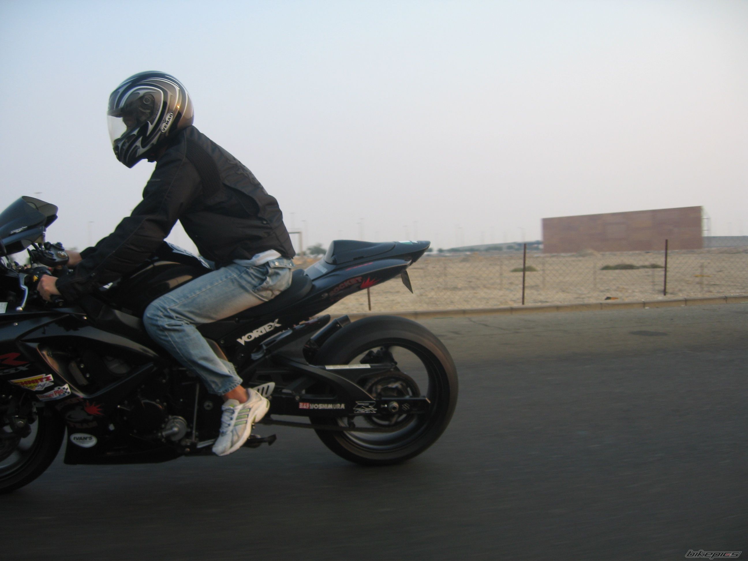 2007 SUZUKI GSX R 1000 | Picture 1104130 motorcycle photo