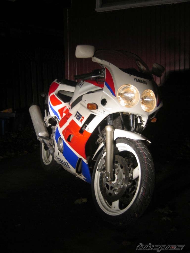 1990 YAMAHA FZR 400 EXUP | Picture 1104827 motorcycle photo