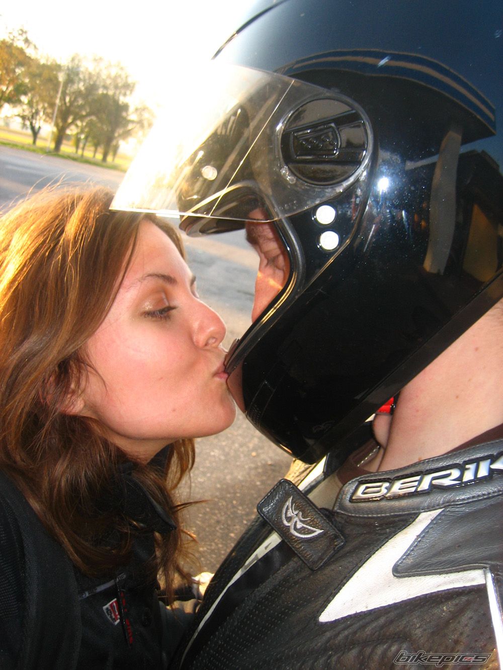 2002 KAWASAKI ZX 9R | Picture 1110466 motorcycle photo