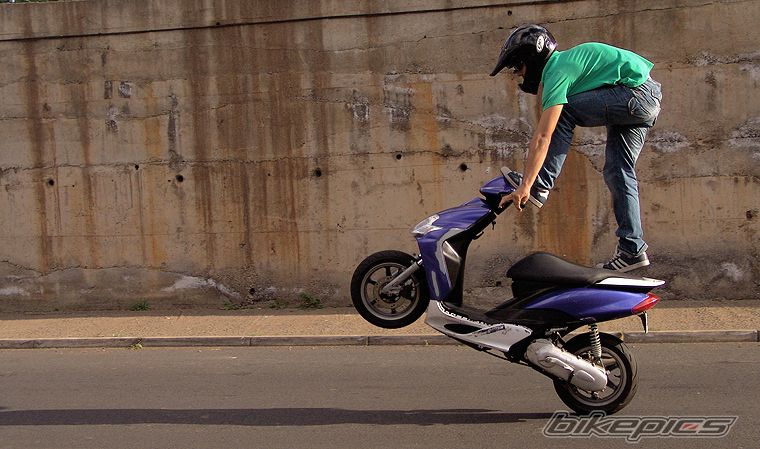 2006 YAMAHA JOG R CS 50 | Picture 1111094 motorcycle photo
