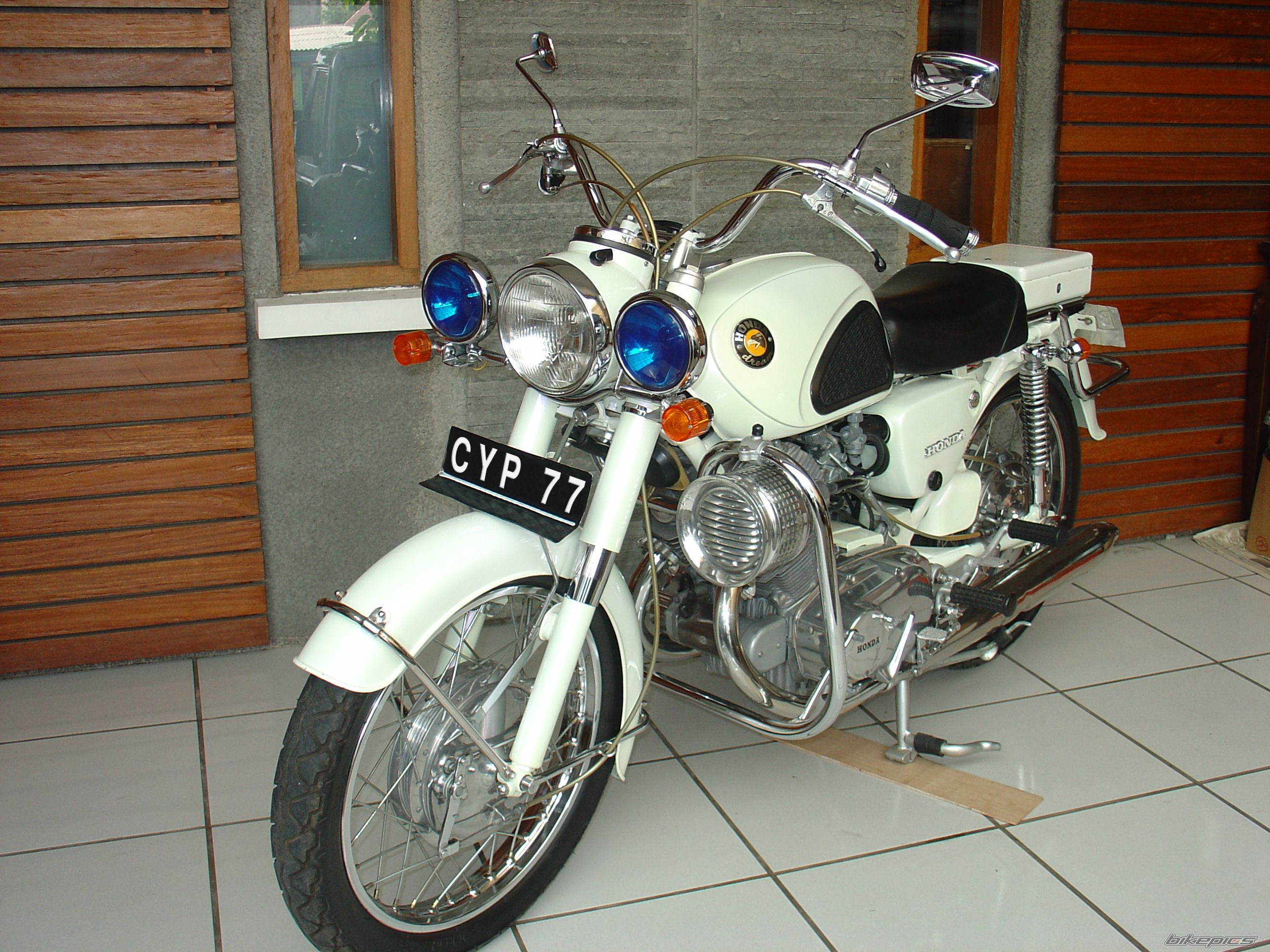 1964 HONDA SUPERHAWK 305 | Picture 1114336 motorcycle photo
