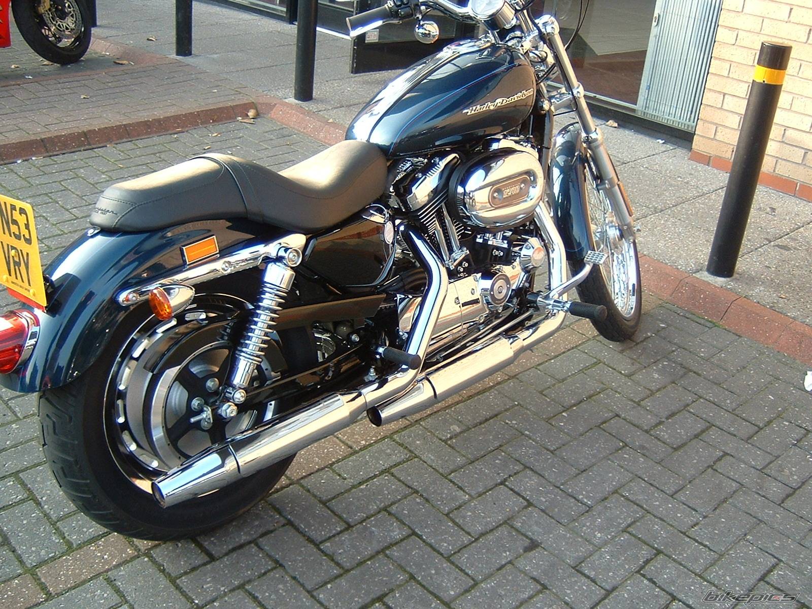 2004 HARLEY DAVIDSON XL 1200 C | Picture 111740 motorcycle photo