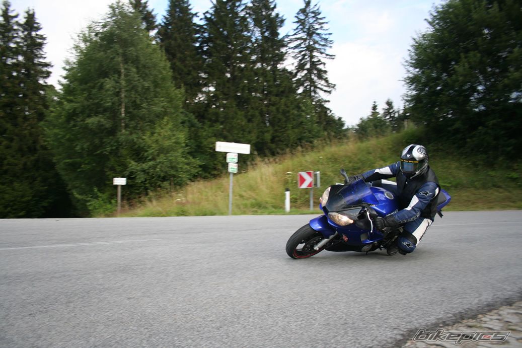 2002 YAMAHA YZF R6 | Picture 1117557 motorcycle photo