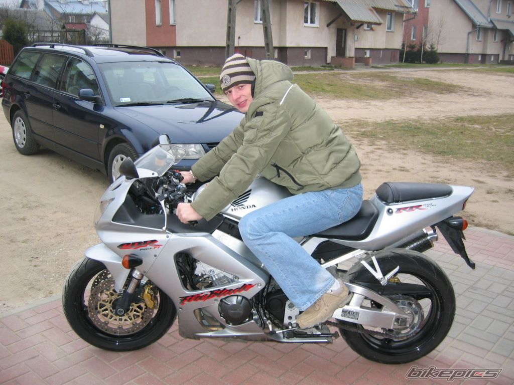 2001 HONDA CBR 900 | Picture 1125130 motorcycle photo