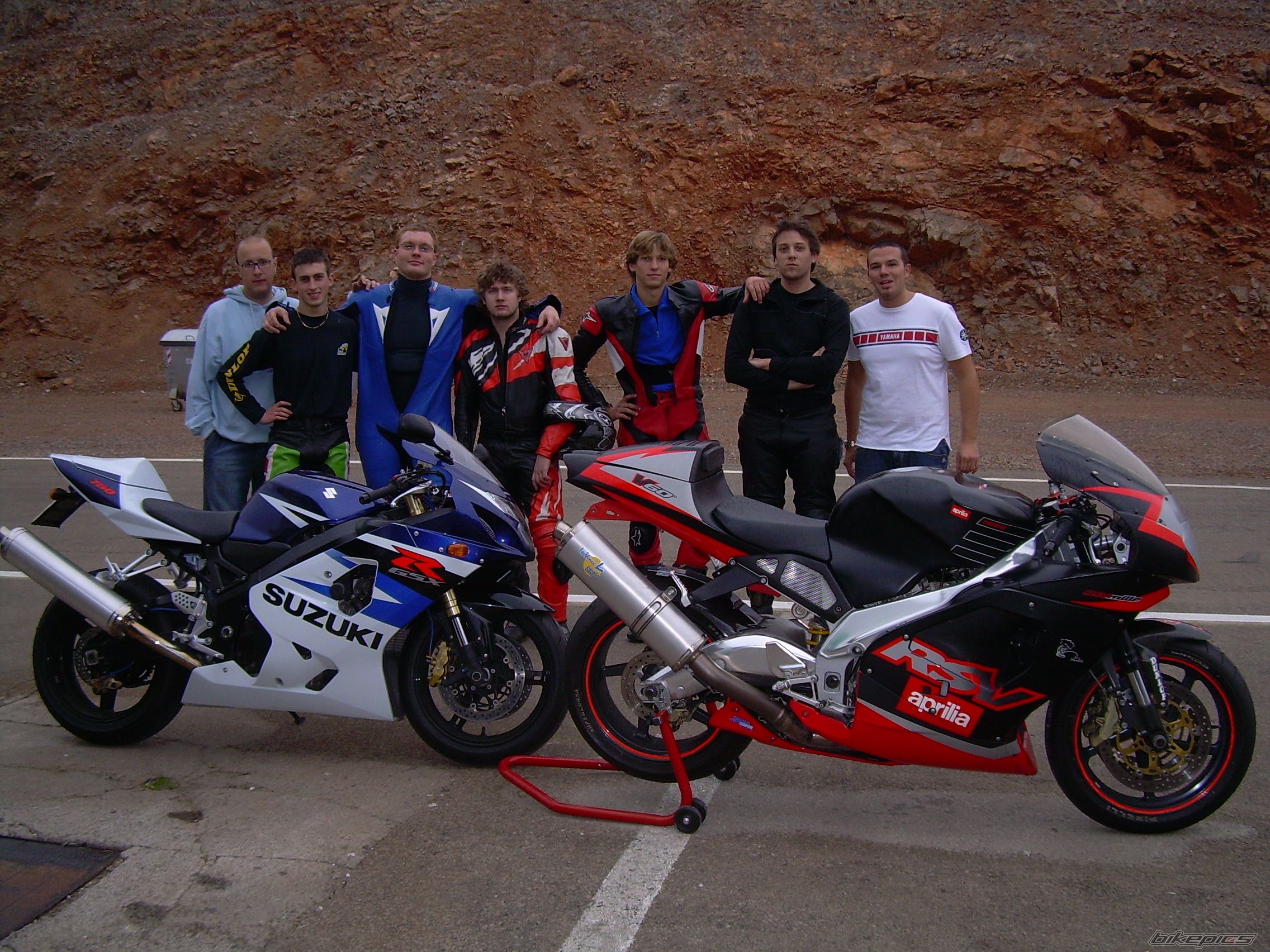2001 APRILIA RSV 1000 MILLE | Picture 1133560 motorcycle photo
