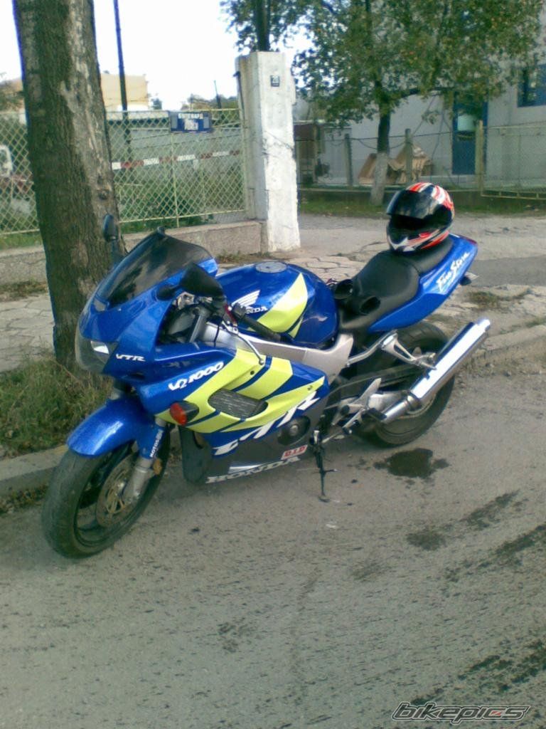 1998 HONDA VTR 1000 | Picture 1133953 motorcycle photo
